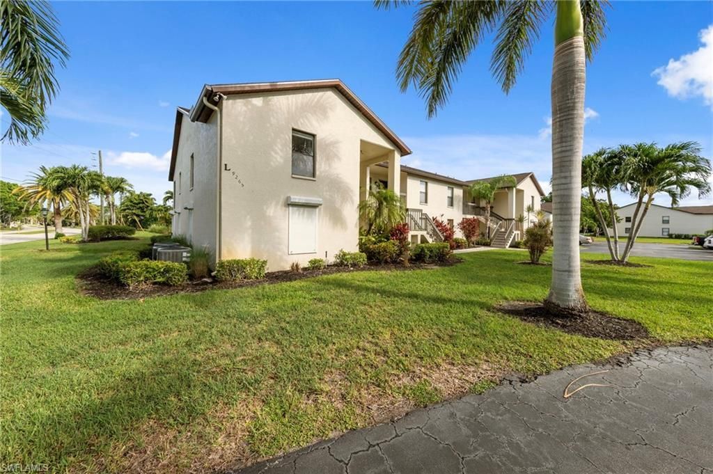 9265 Lake Park Dr , Unit 201, Fort Myers, FL 33919 Photo