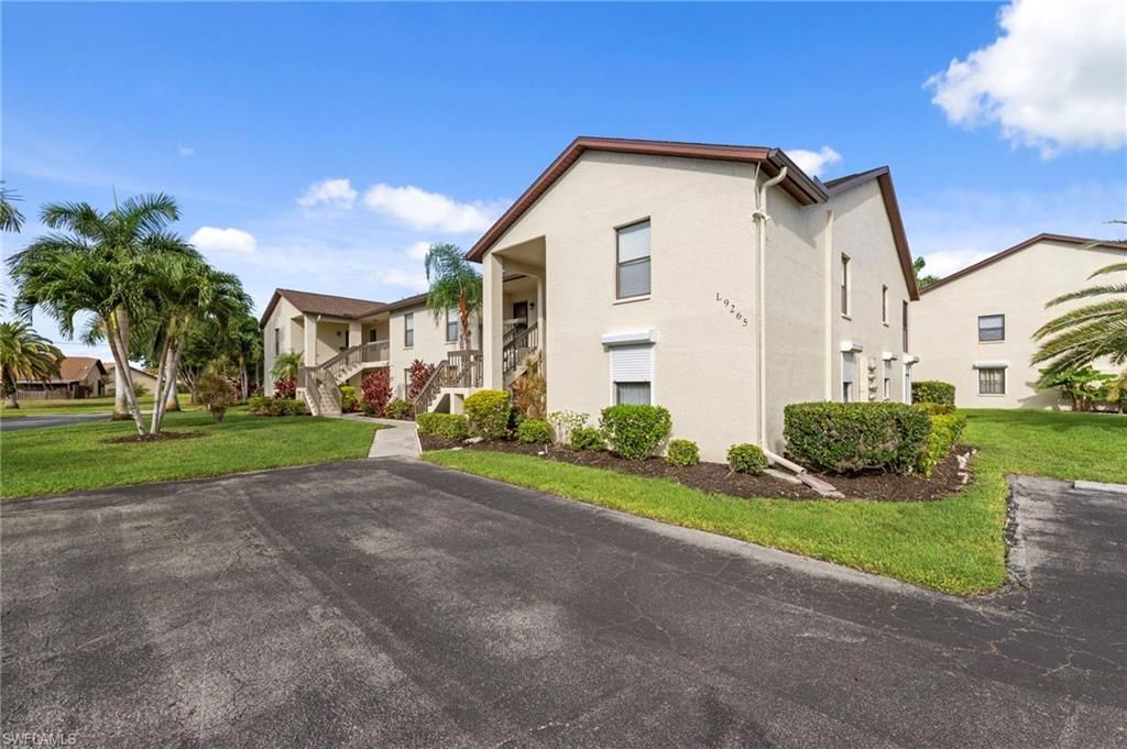 9265 Lake Park Dr , Unit 201, Fort Myers, FL 33919 Photo
