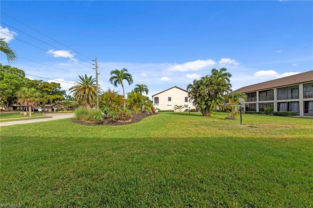 9265 Lake Park Dr , Unit 201, Fort Myers, FL 33919 Photo