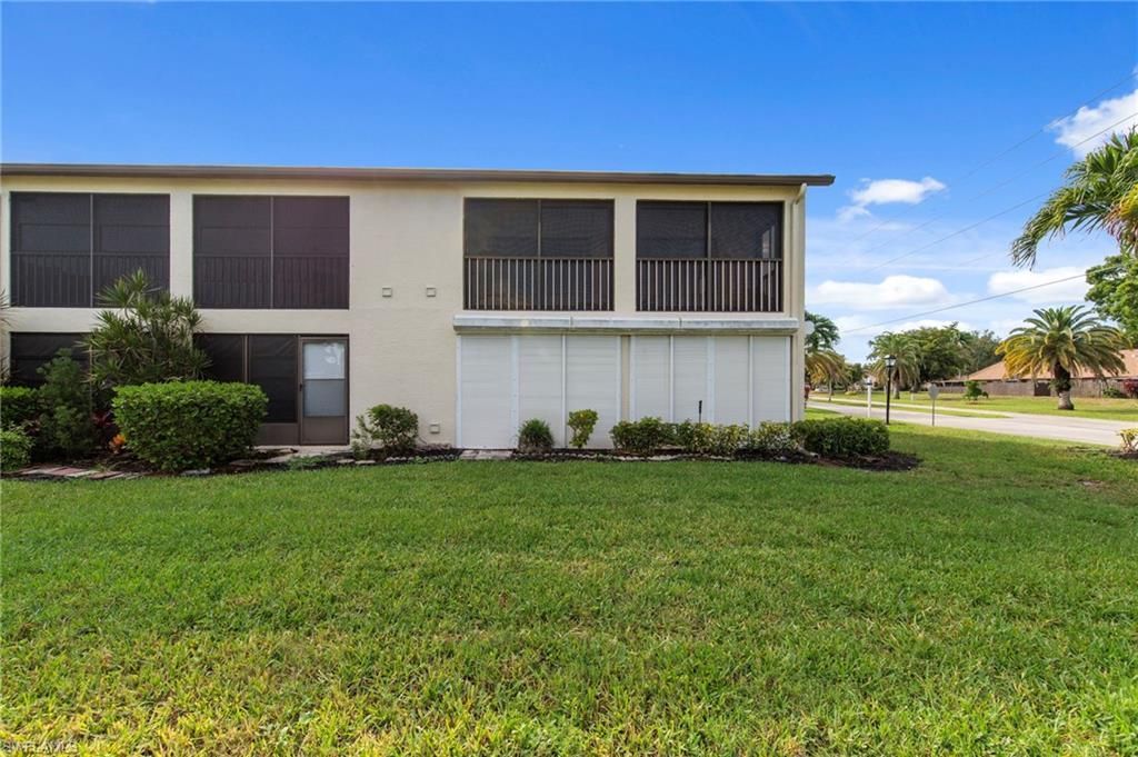 9265 Lake Park Dr , Unit 201, Fort Myers, FL 33919 Photo