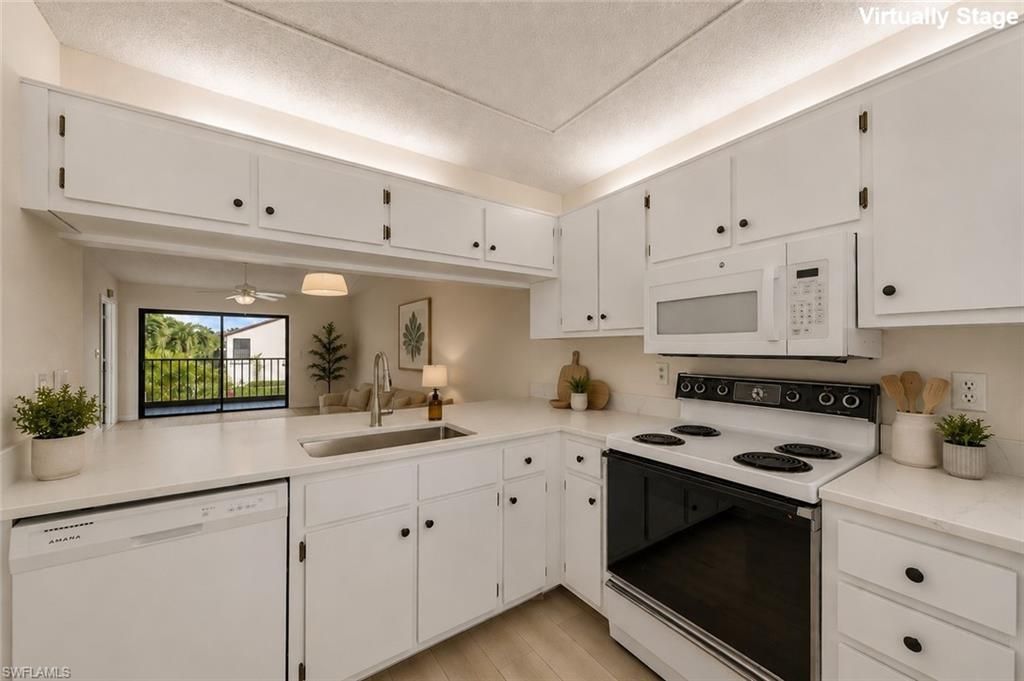 9265 Lake Park Dr , Unit 201, Fort Myers, FL 33919 Photo