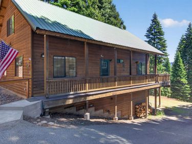 716 Lake Ridge Road , Lake Almanor, CA 96137