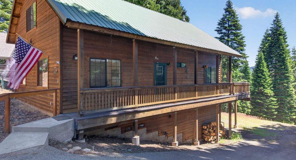 716 Lake Ridge Road , Lake Almanor, CA 96137 Photo
