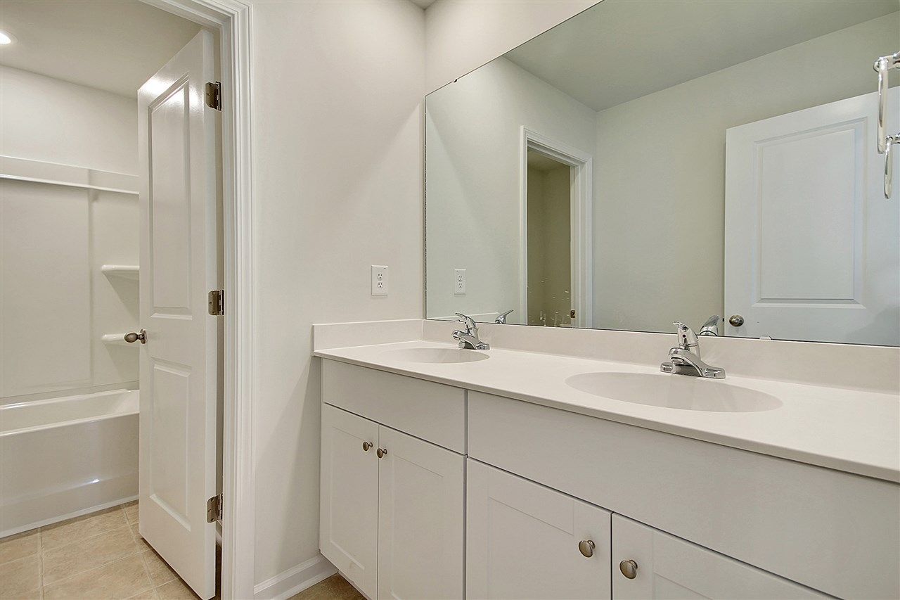 1207 Tibetan St. Photo 11