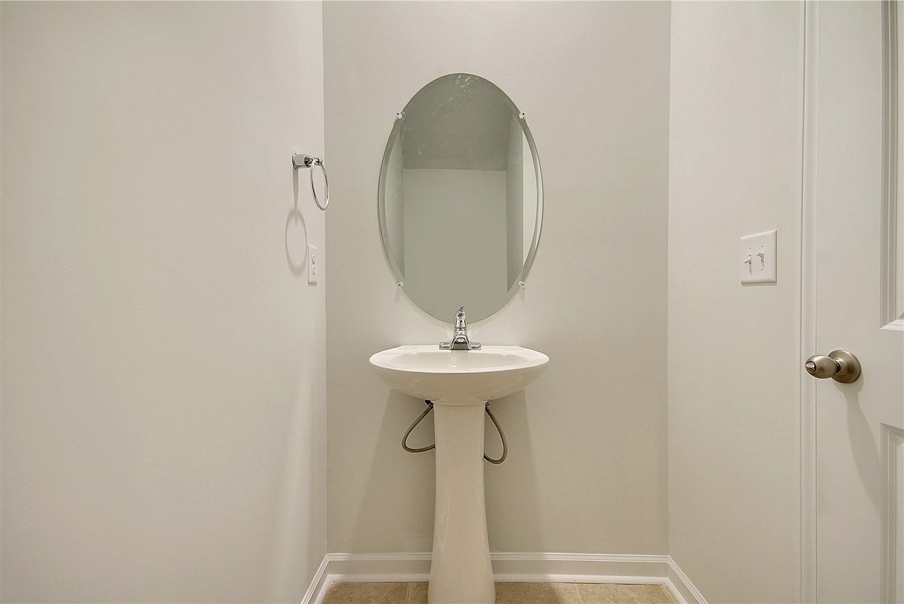 1207 Tibetan St. Photo 23