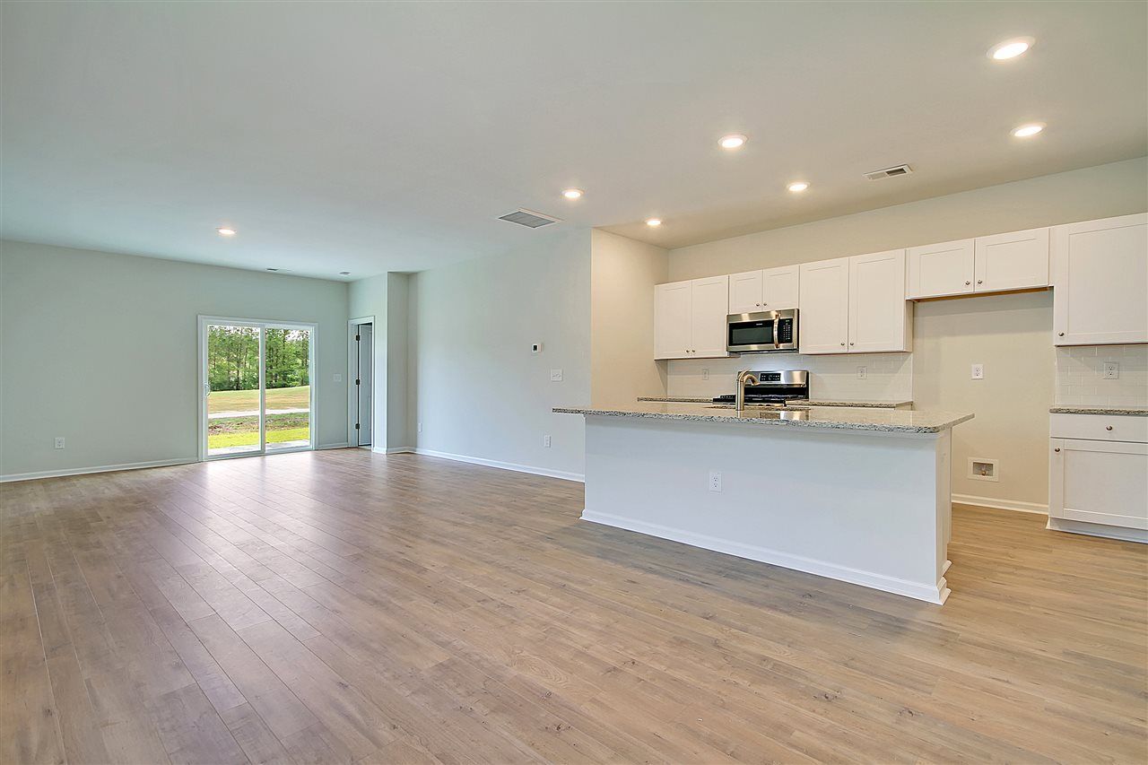 1207 Tibetan St. Photo 24