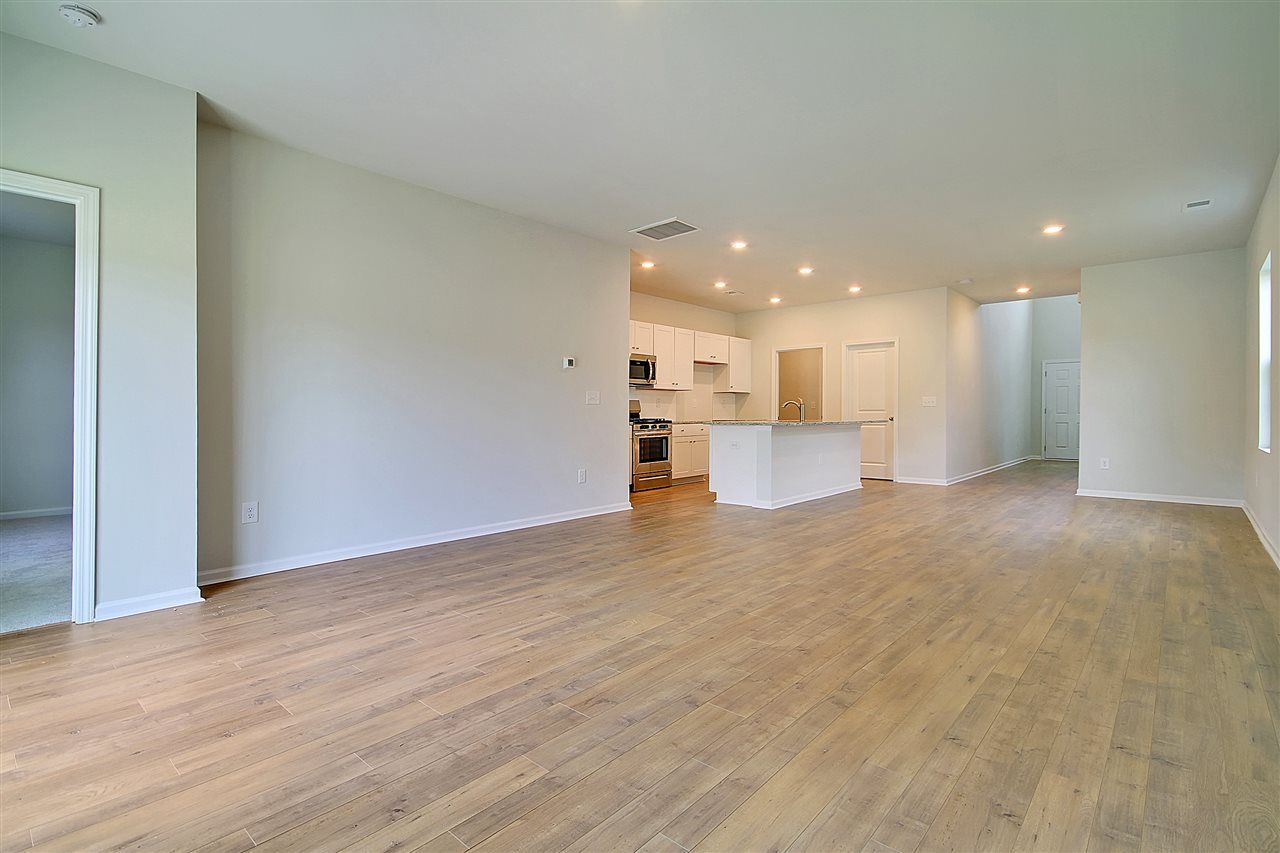 1207 Tibetan St. Photo 25
