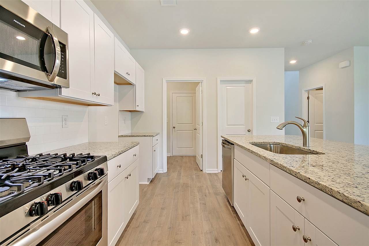 1207 Tibetan St. Photo 33