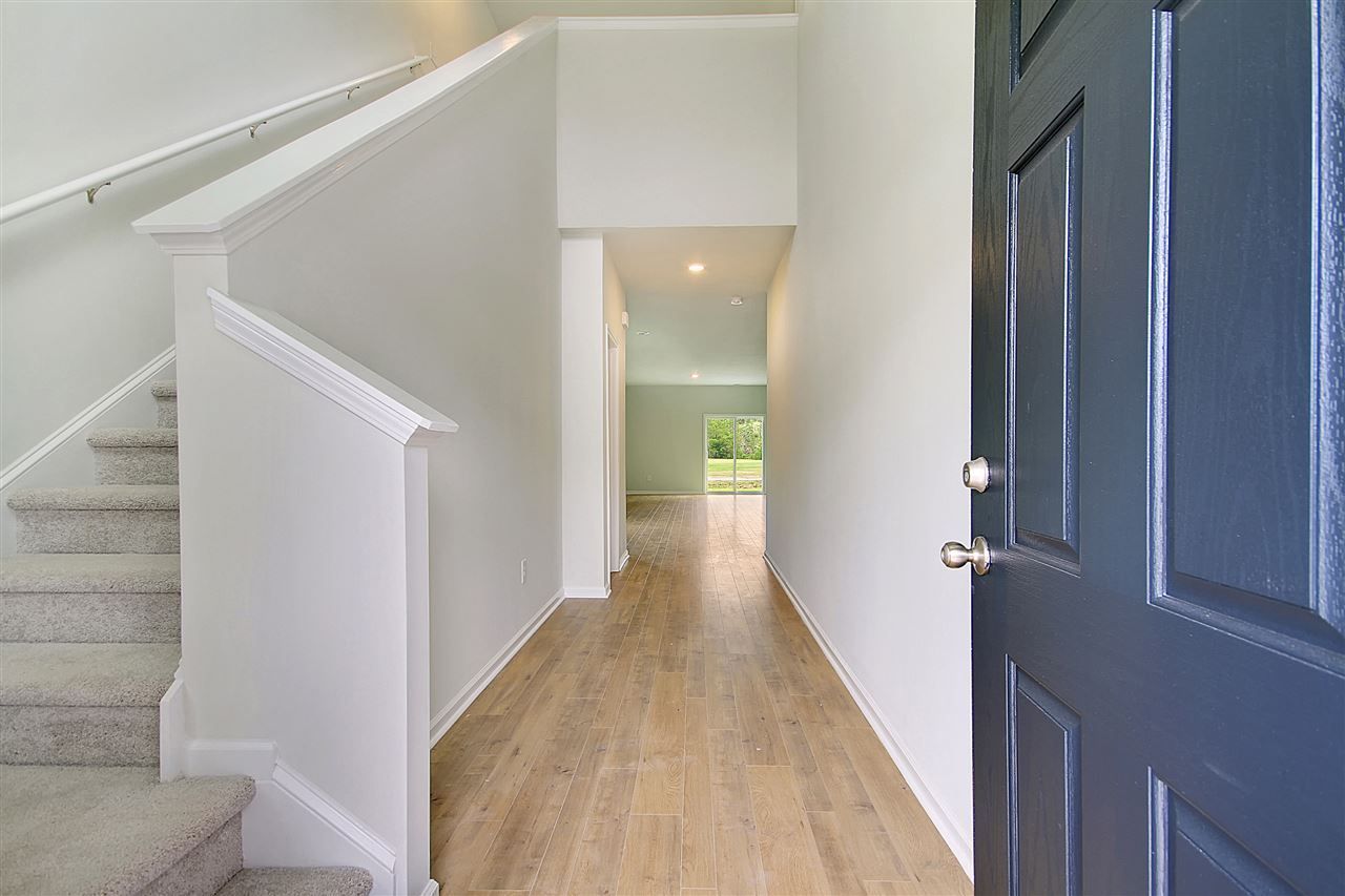 1207 Tibetan St. Photo 5