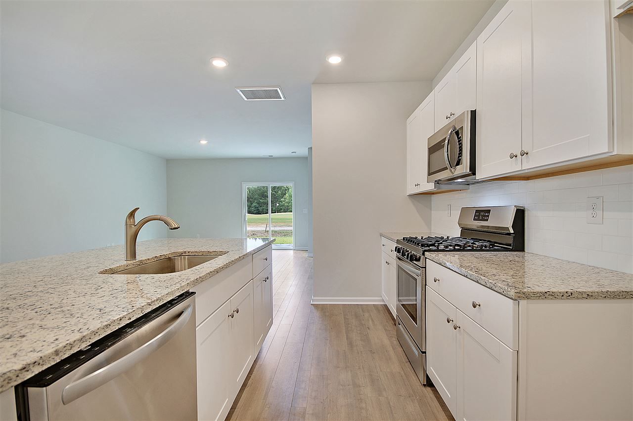 1207 Tibetan St. Photo 8