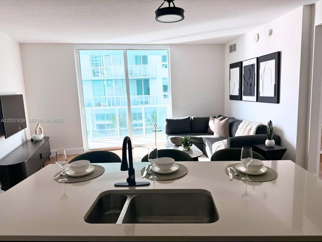 1900 N Bayshore Dr, Unit 1417, Miami, FL 33132 Photo