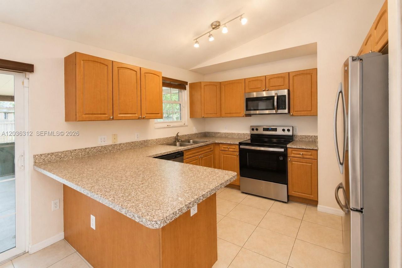 19103 SW 319th St , Homestead, FL 33030 Photo
