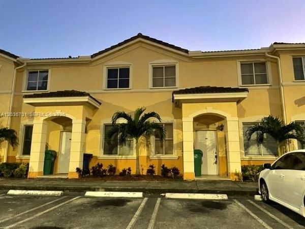 6970 NW 177th St , Unit M104, Hialeah, FL 33015