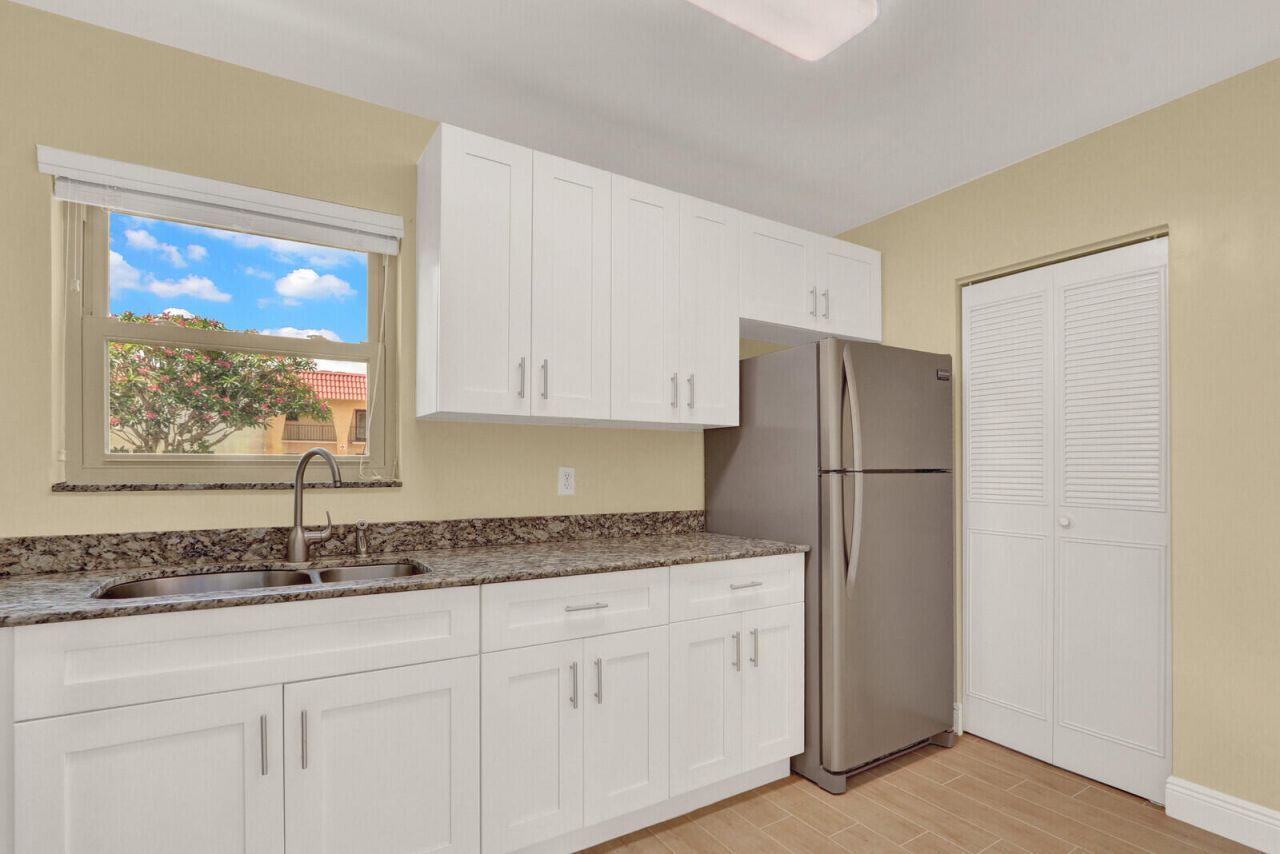 201 Lake Frances Drive, West Palm Beach, FL 33411 Photo