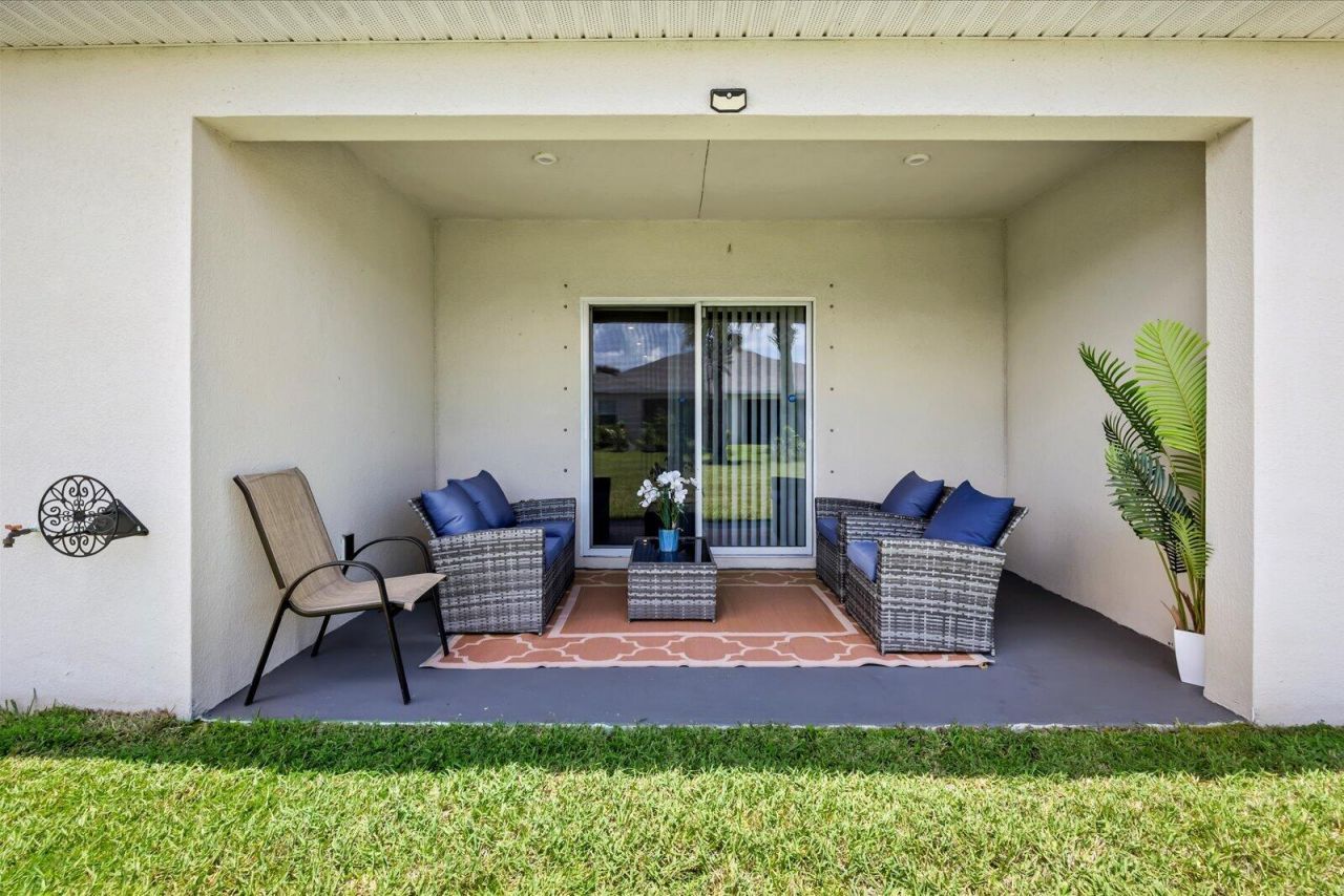 843 Persimmon Place, Fort Pierce, FL 34981 Photo