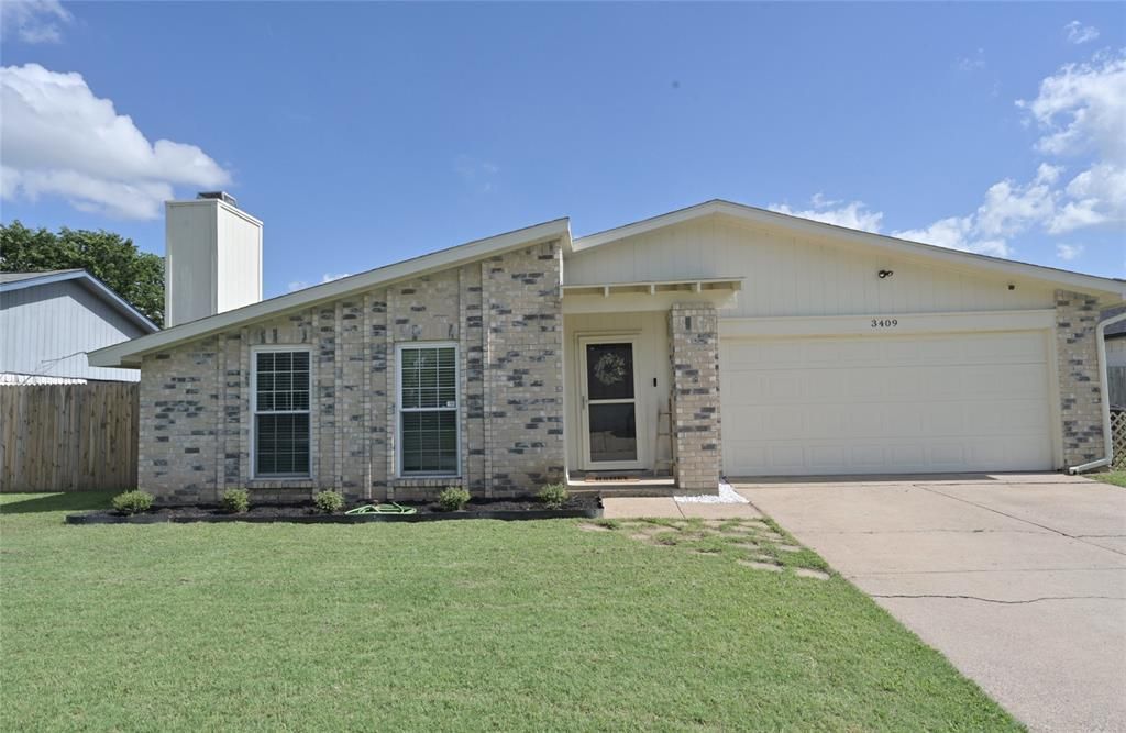 3409 Forest Creek Drive, Fort Worth, TX 76123 Main Photo