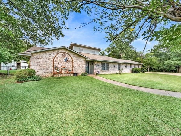 2826 Birchwood Lane, Commerce, TX 75428