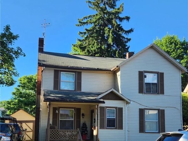 224 Clinton St , Greenville, PA 16125