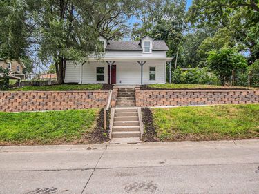 206 N LINN Street, GLENWOOD, IA 51534