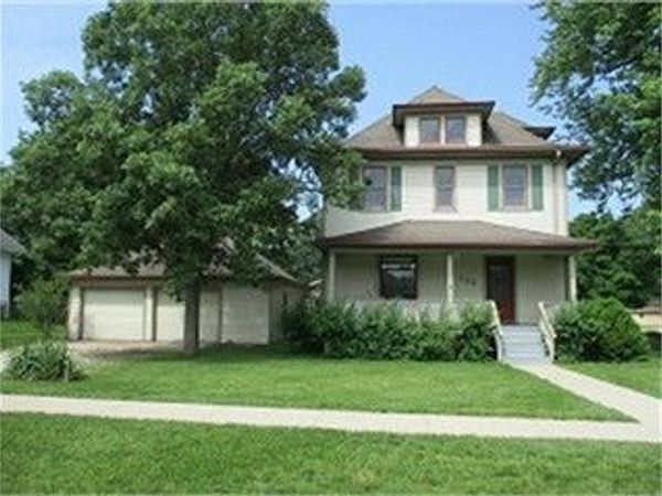 725 Grove Street , Perry, IA 50220