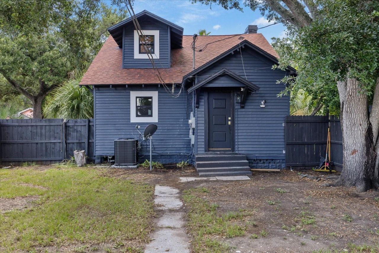 1618 12th Street S, Saint Petersburg, FL 33705 Photo