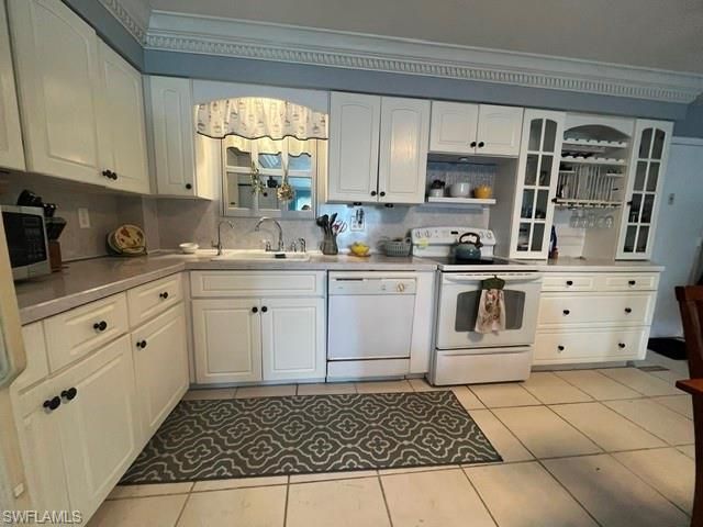 4802 Tudor Dr, Unit 202, Cape Coral, FL 33904 Photo