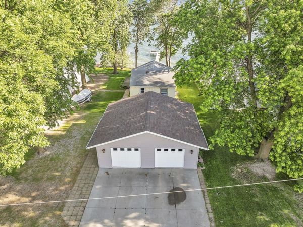 25461 Mcclelland Lane , Spirit Lake, IA 51360