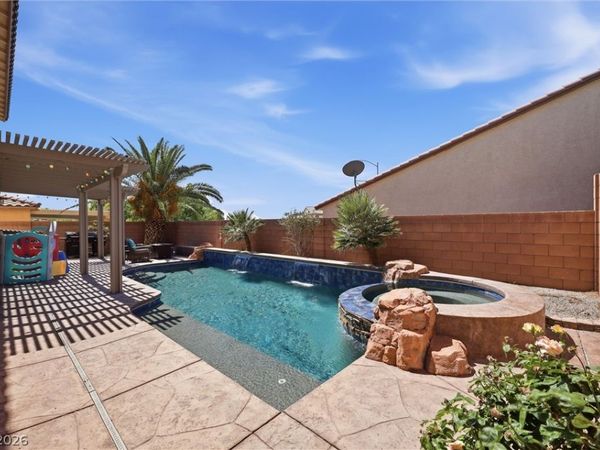 1633 Luna Vista Place , North Las Vegas, NV 89084