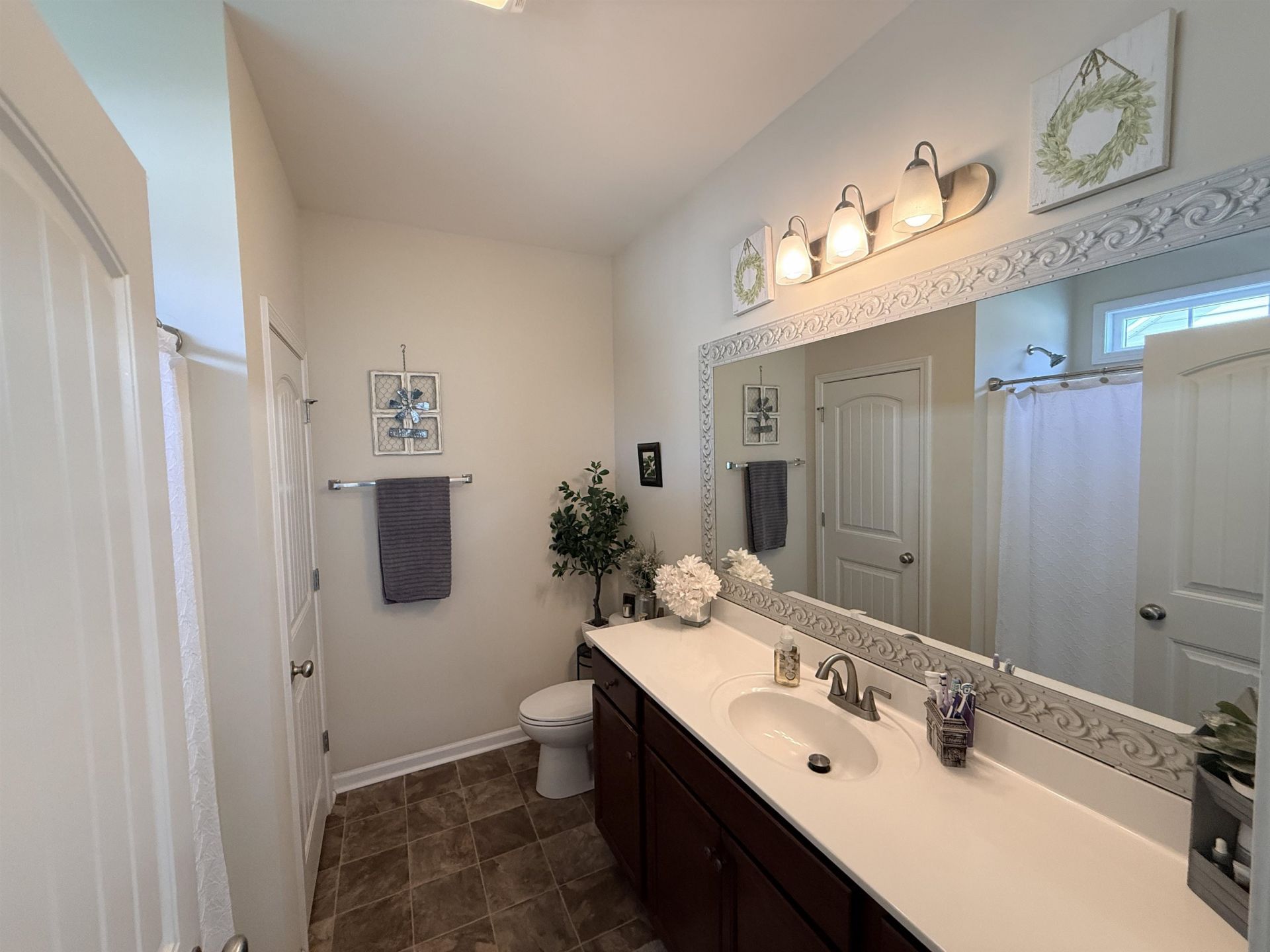 745 Weston Dr.  Photo 12
