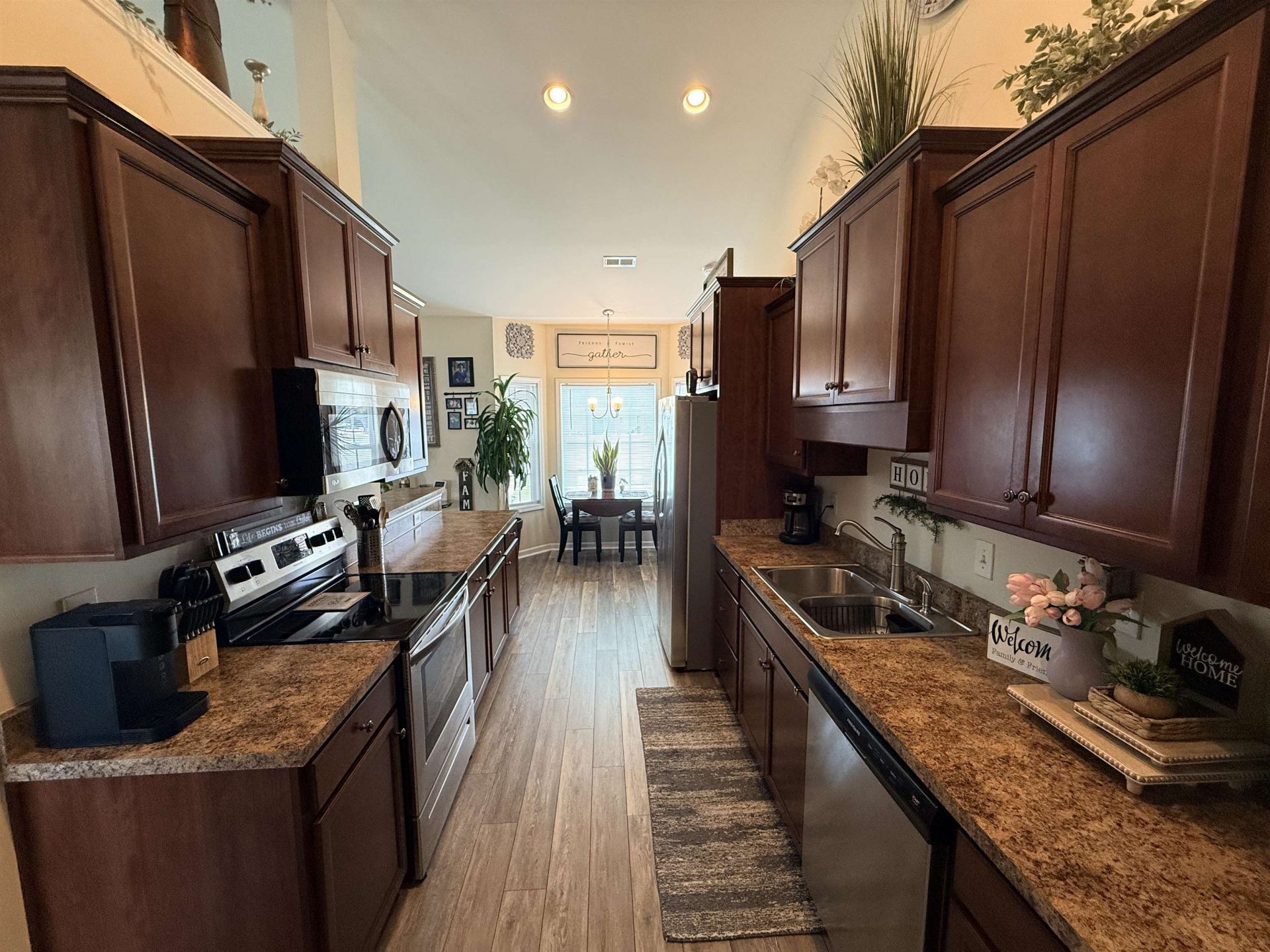 745 Weston Dr.  Photo 8