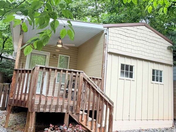 227 Canyon Pass, Cleveland, GA 30528