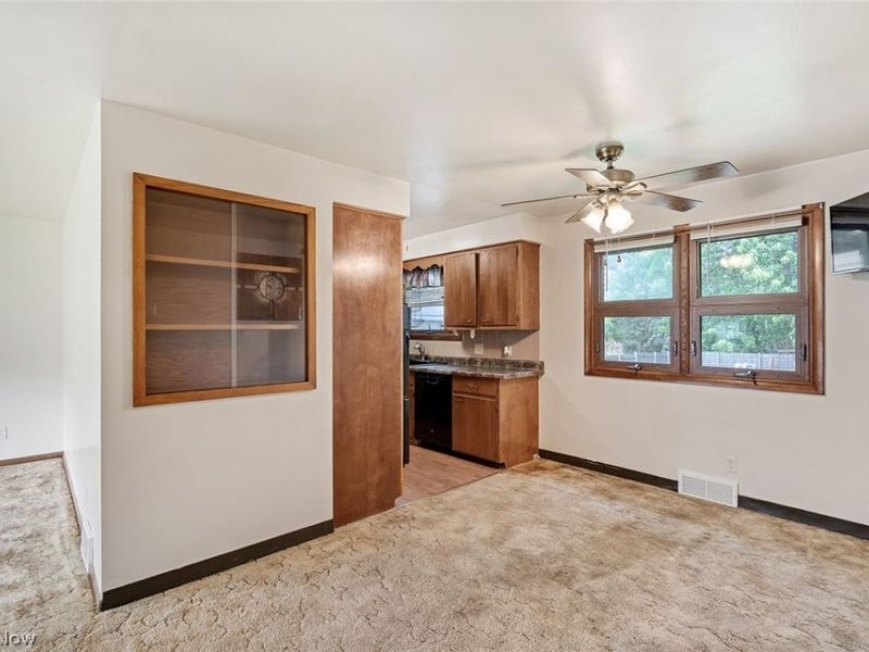 961 Adrian Circle , Girard, OH 44420 Photo 12