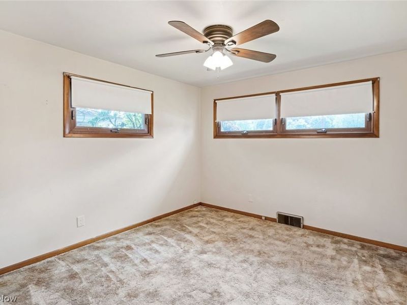 961 Adrian Circle , Girard, OH 44420 Photo 15