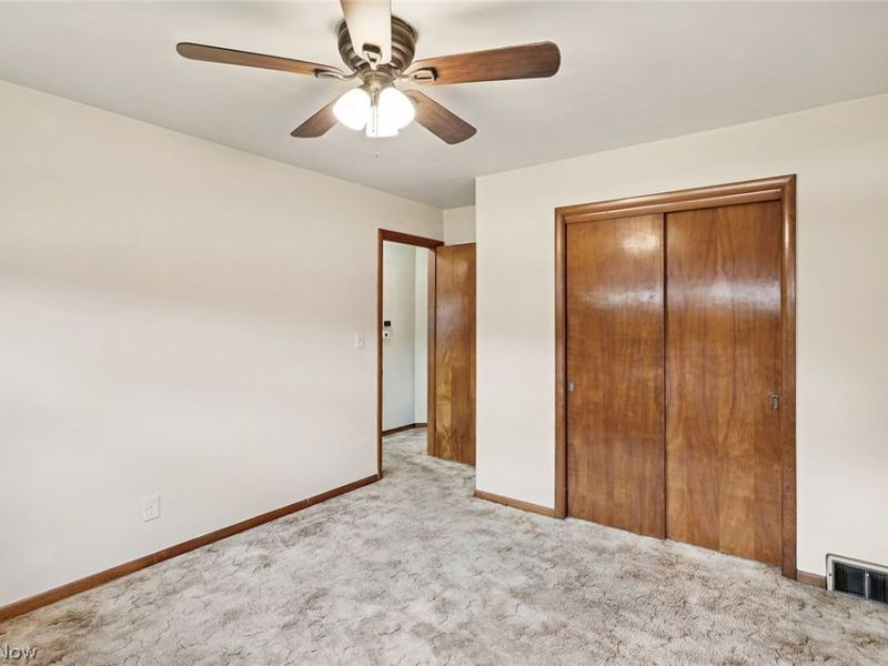 961 Adrian Circle , Girard, OH 44420 Photo 16