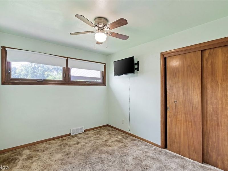 961 Adrian Circle , Girard, OH 44420 Photo 17