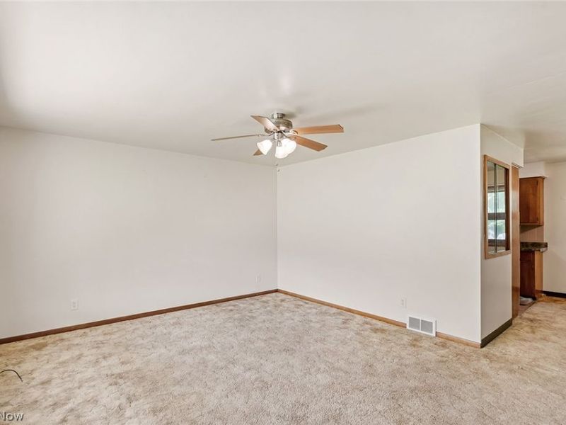 961 Adrian Circle , Girard, OH 44420 Photo 6