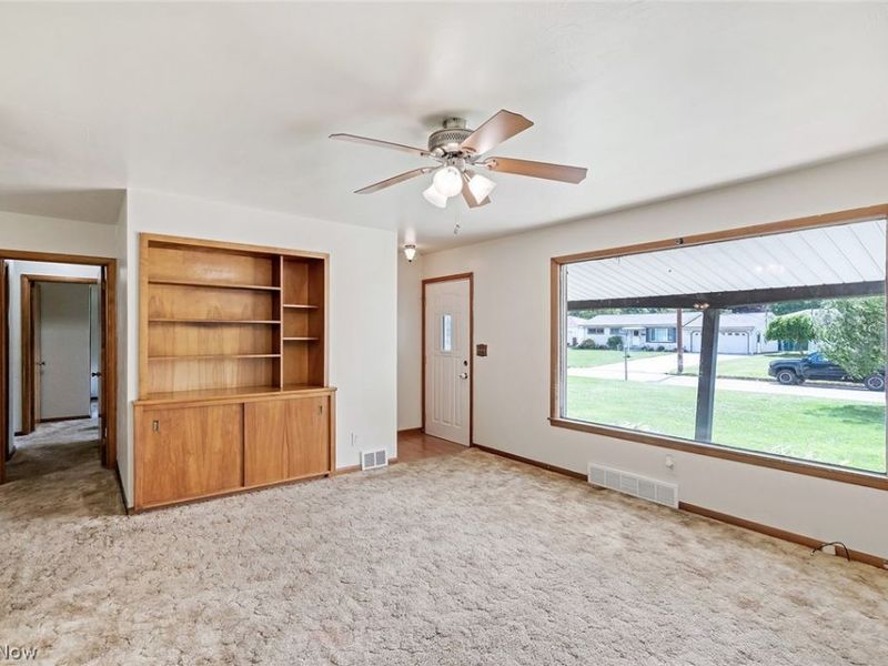 961 Adrian Circle , Girard, OH 44420 Photo 8
