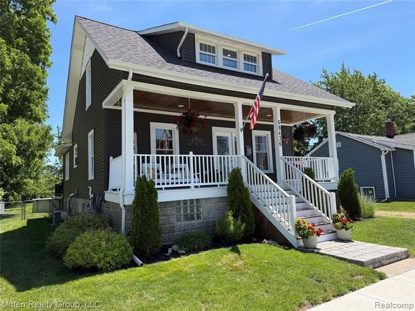 68436 Oak Street , Richmond, MI 48062