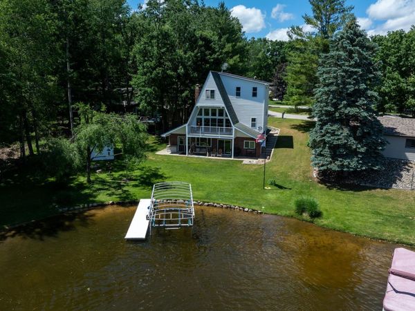 1032 Crown Pointe Drive, Lake Isabella, MI 48893