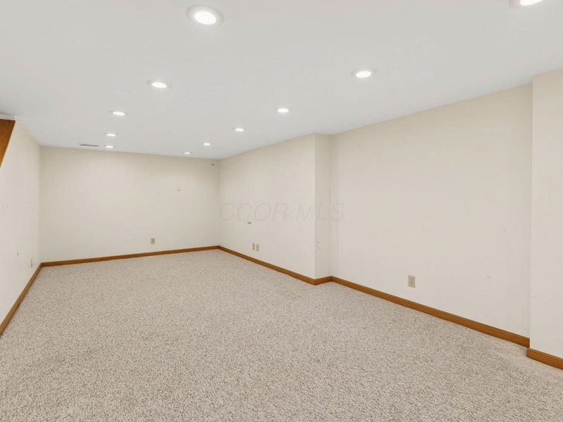 8314 BRECKENRIDGE Way, Columbus, OH 43235 Photo 58