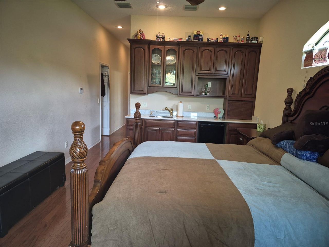 1224 Carriage Park Drive, Valrico, FL 33594 Photo