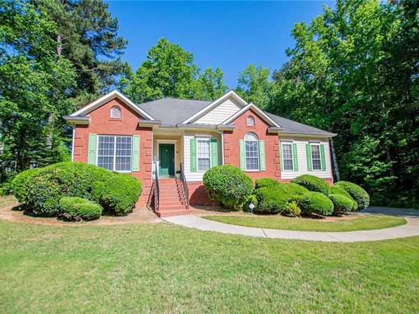1294 Windsor Glen Drive , Douglasville, GA 30134