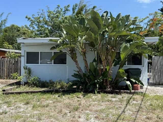 380 Manchester Street, Boca Raton, FL 33487 Main Photo