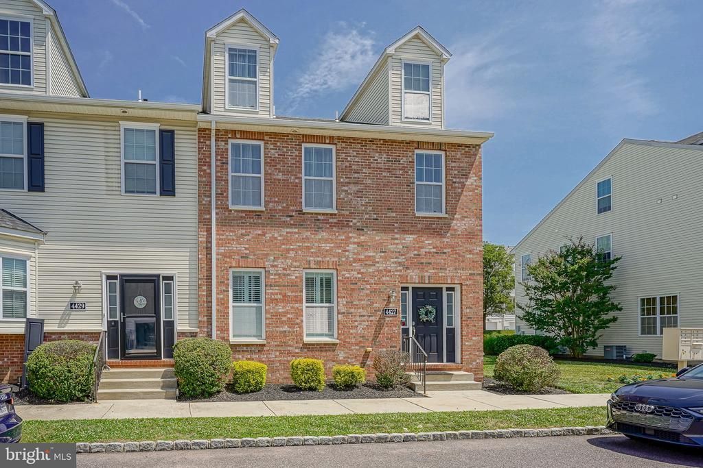 4427 00 RIVERVIEW LANE, PHILADELPHIA, PA 19129