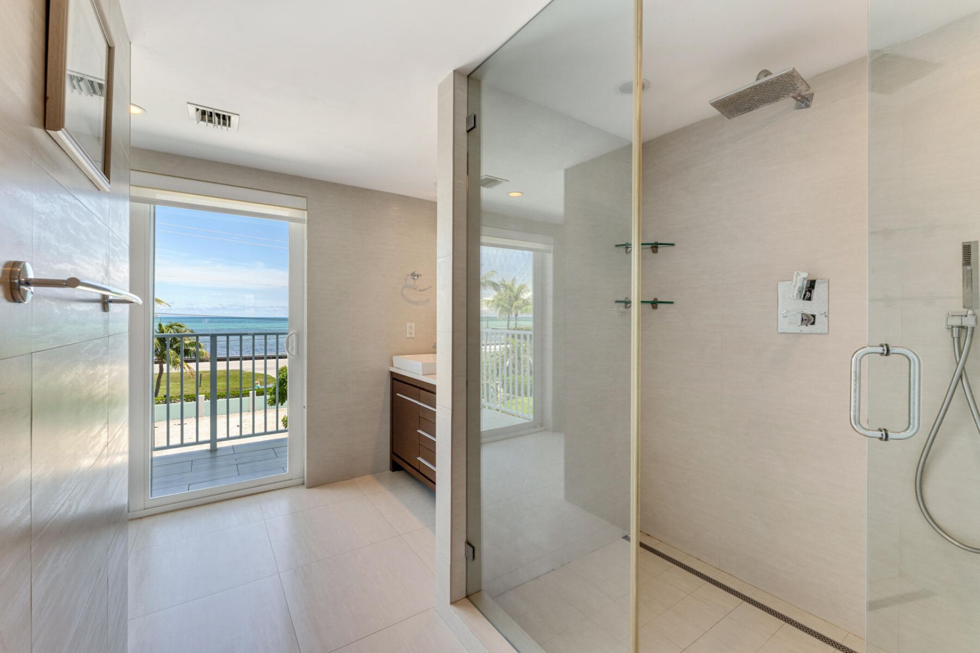 74980 Overseas Highway, Unit 3, Islamorada, FL 33036 Photo