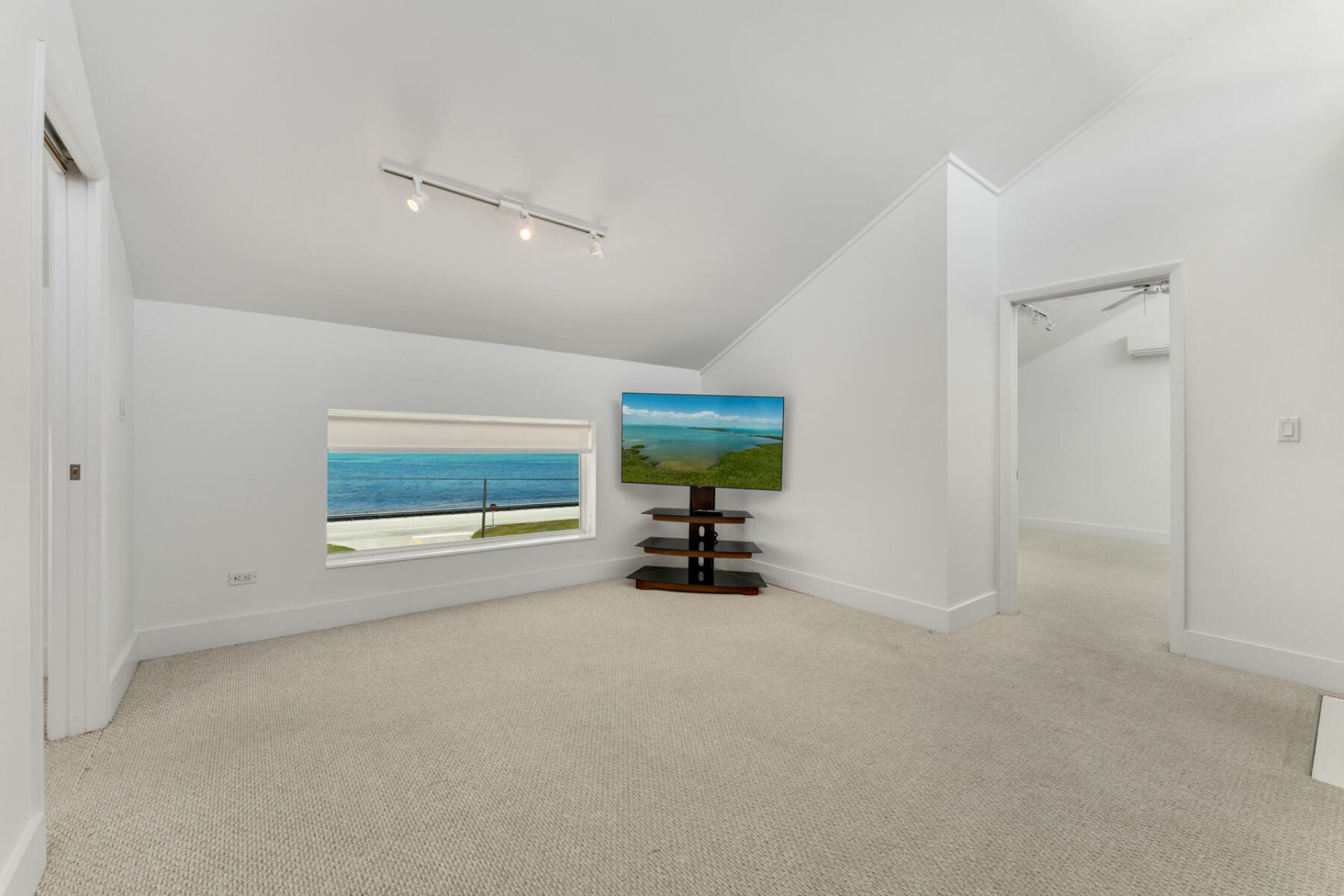 74980 Overseas Highway, Unit 3, Islamorada, FL 33036 Photo