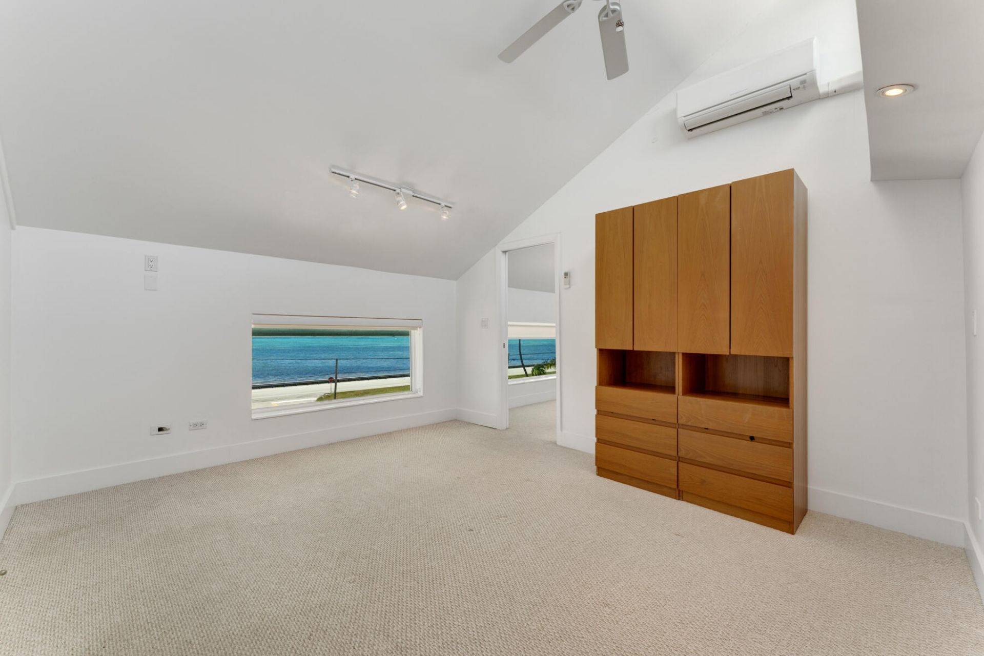 74980 Overseas Highway, Unit 3, Islamorada, FL 33036 Photo