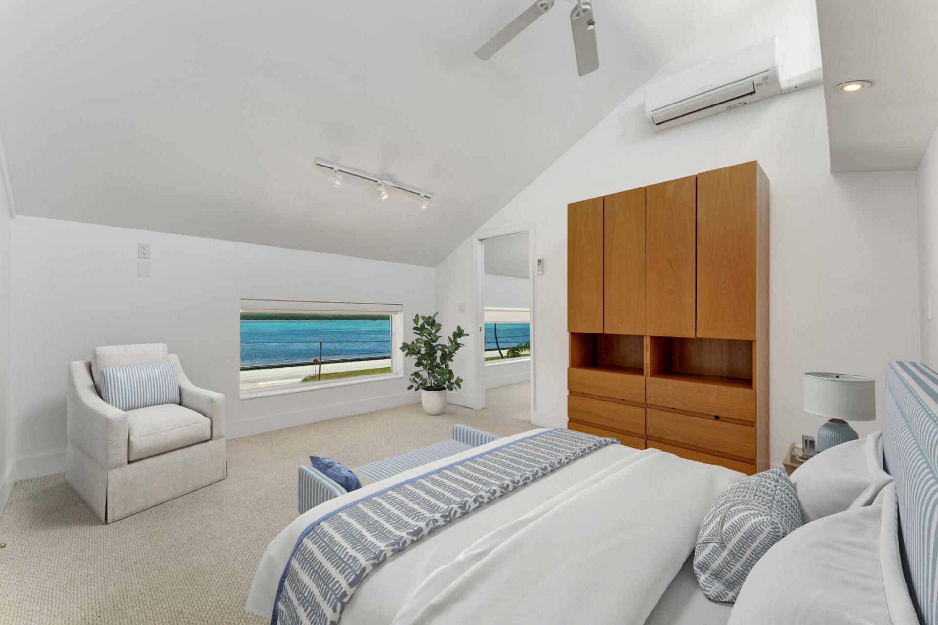 74980 Overseas Highway, Unit 3, Islamorada, FL 33036 Photo
