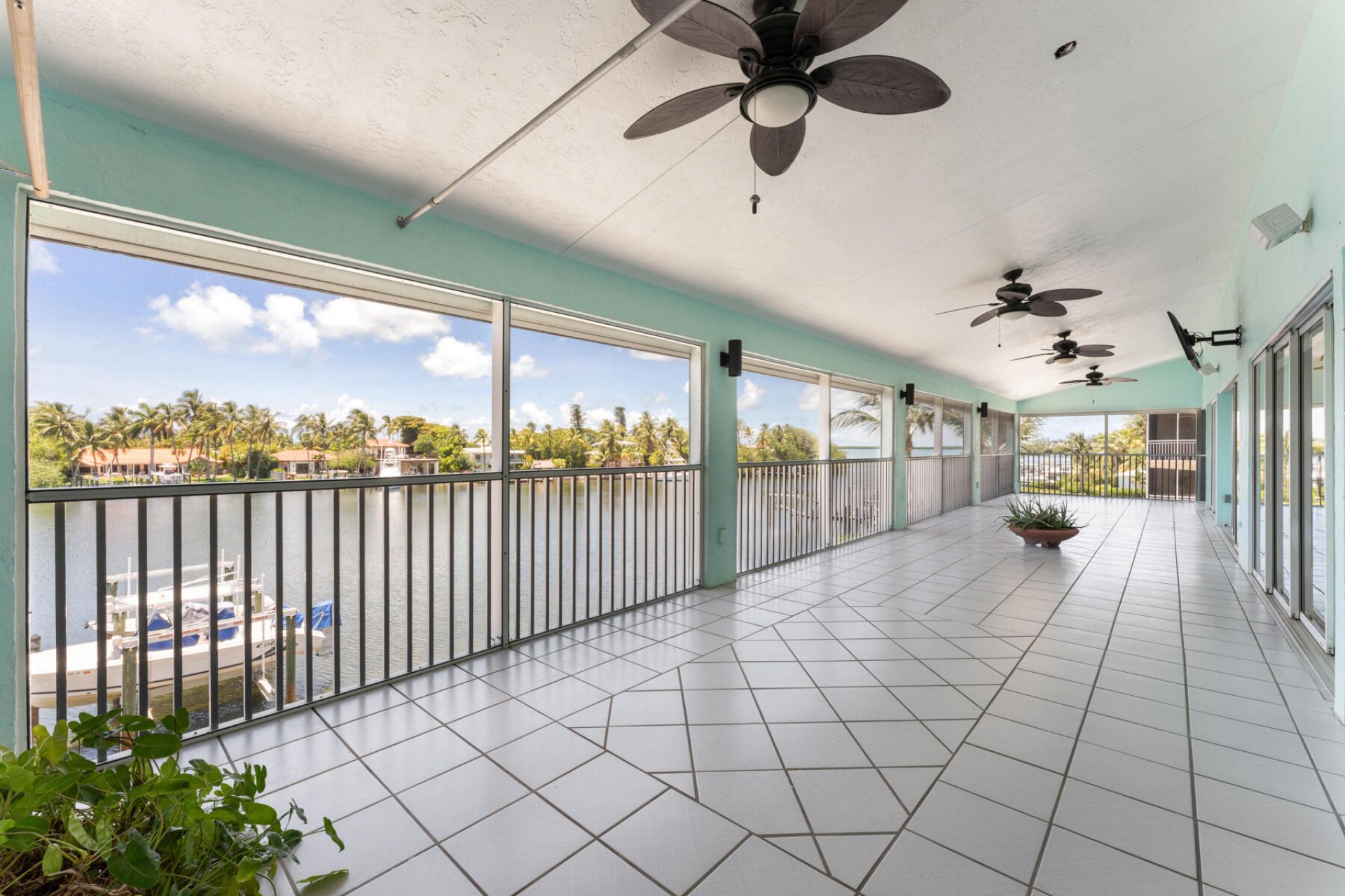 74980 Overseas Highway, Unit 3, Islamorada, FL 33036 Photo