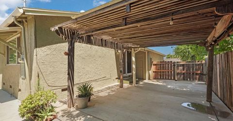 712 Almond Ct, Galt, CA 95632 Photo